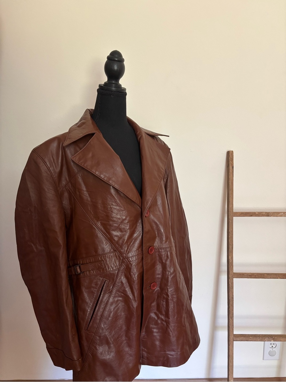 Unisex 1970s leather jacket
